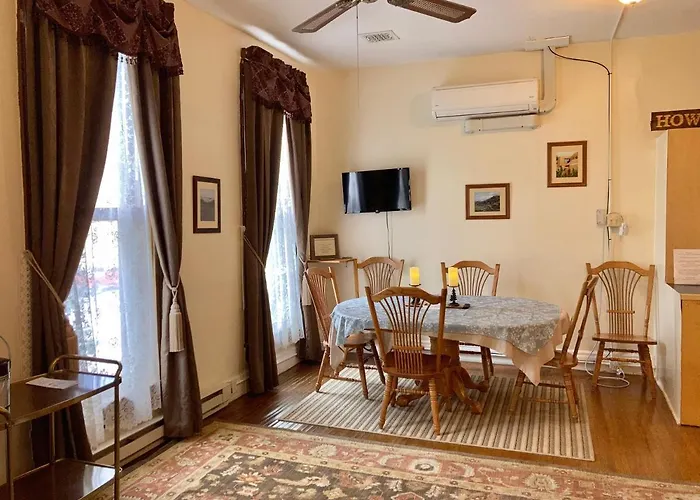 Downtown Historic Capitol Vacation Suites Buffalo