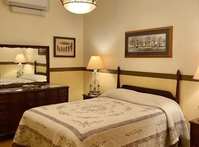 Downtown Historic Capitol Vacation Suites * Buffalo