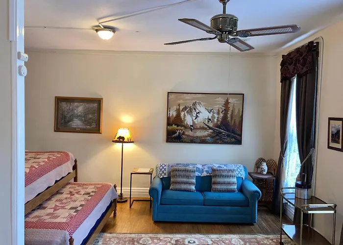 Aparthotel Downtown Historic Capitol Vacation Suites Buffalo